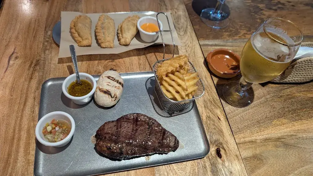 Aleksei Ivanchenkov_Che Mendieta_Mariatal_review