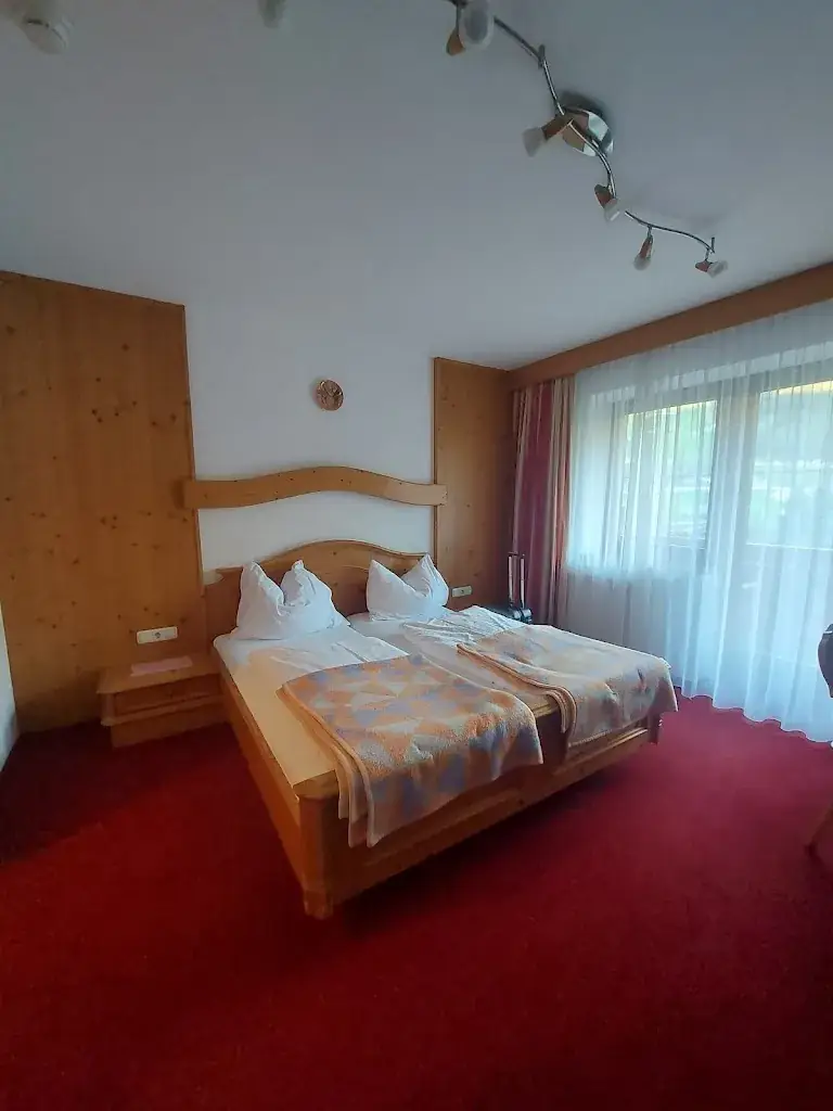 Toni Sterling_Hotel Stolz in Zieglstadl_Mühlbachl_review