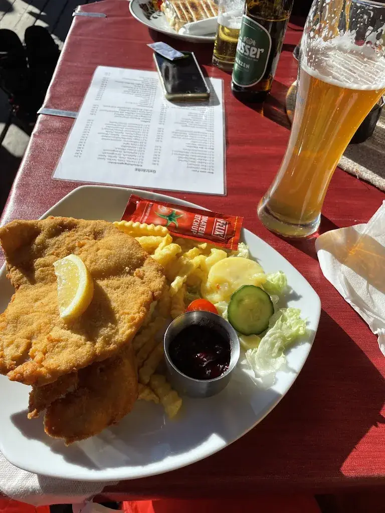 Filip Huhta_Kuenzer Alm_Matrei in Osttirol_avis