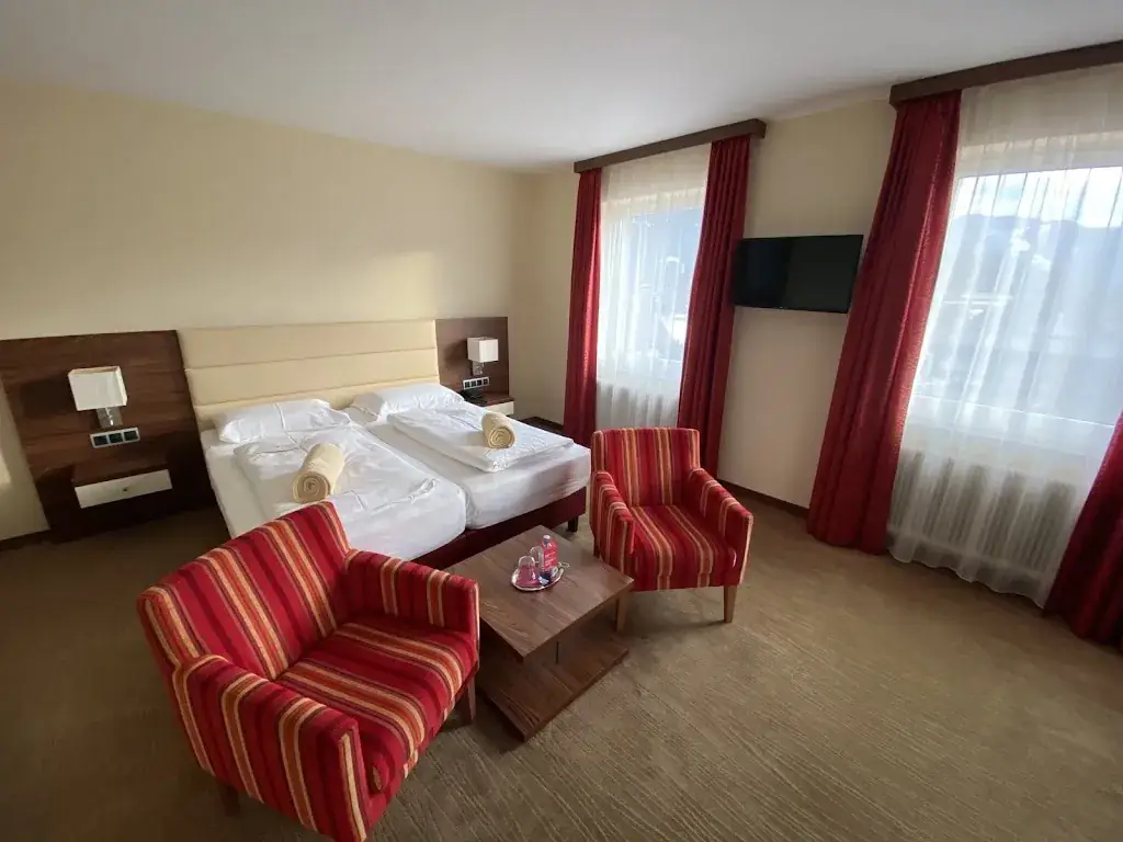 Timotej Jančár_SCHÖNIS-Landhotel_Mitterndorf_review