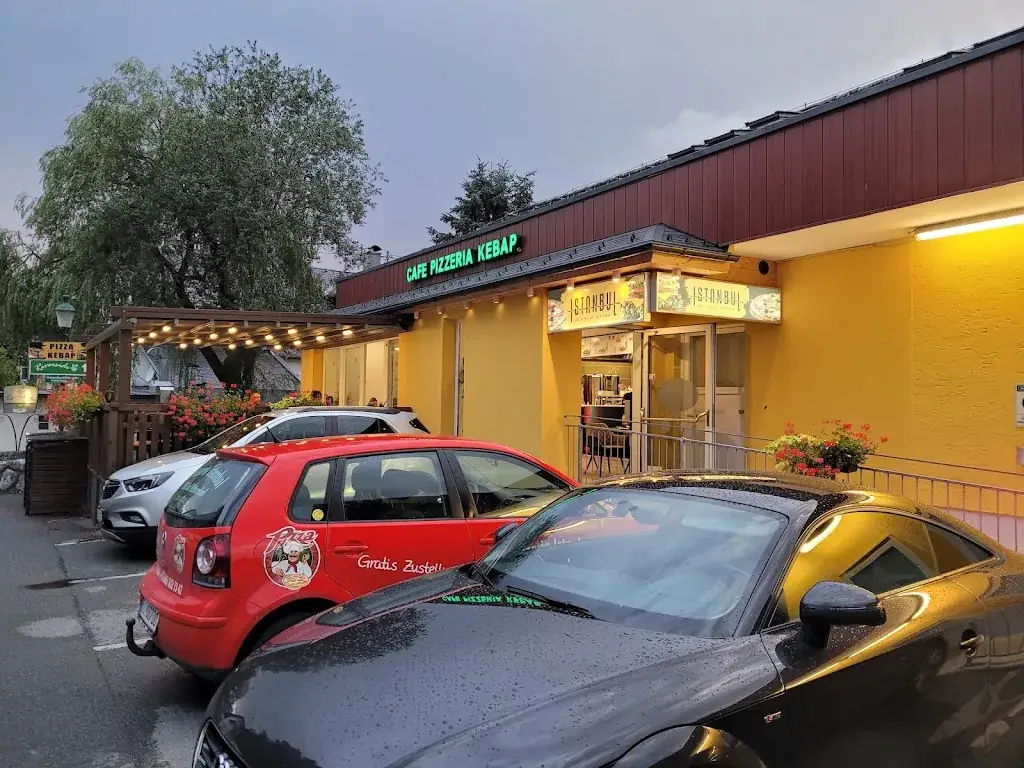 Ruben van de Weerd_ISTANBUL Cafe Pizzeria Kebap_Mitterndorf_recensione