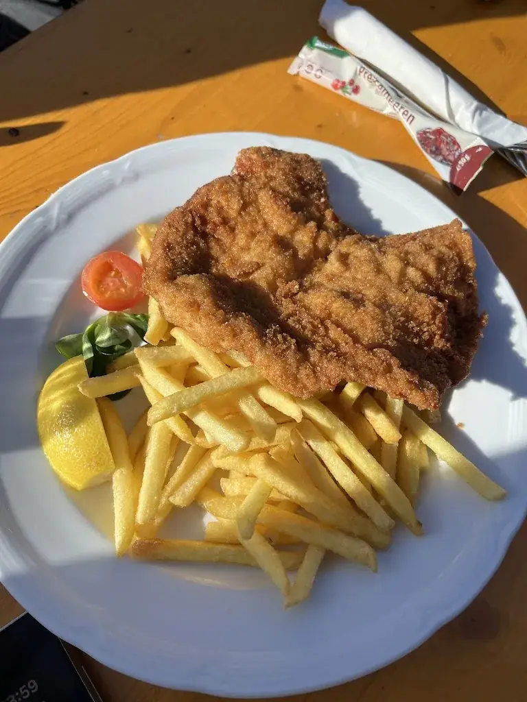 Tien-shin Luo_s'Kriemandl Skihütte_Mitterndorf_avis