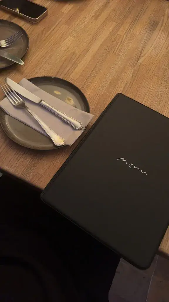 Hassan Ahmed_Indian Aroma_Mutters_avis