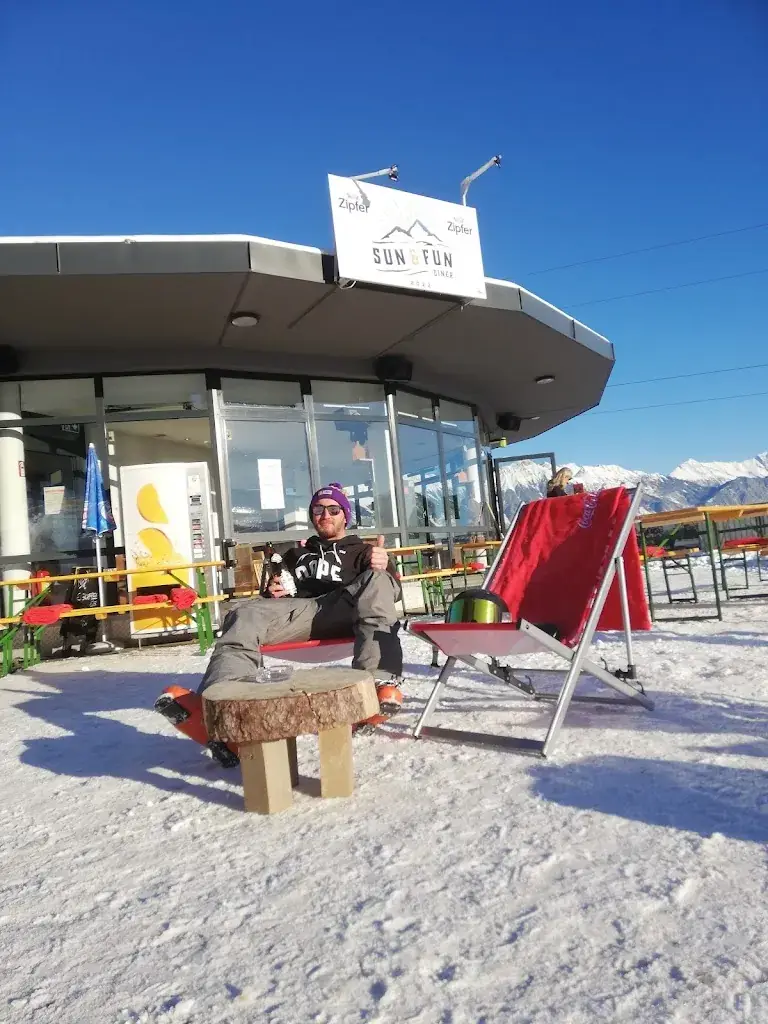 Upside_Mutters_slider_image_2