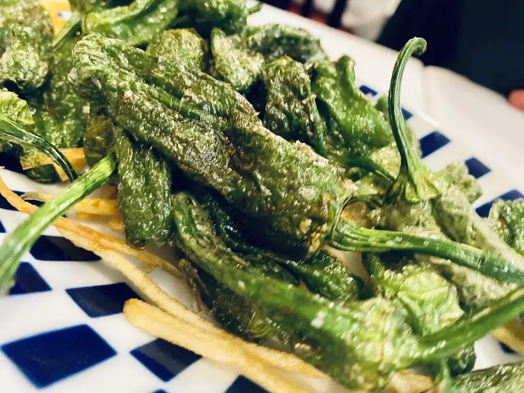 Vlad Petreanu_Villa de Foz_Mutters_recensione