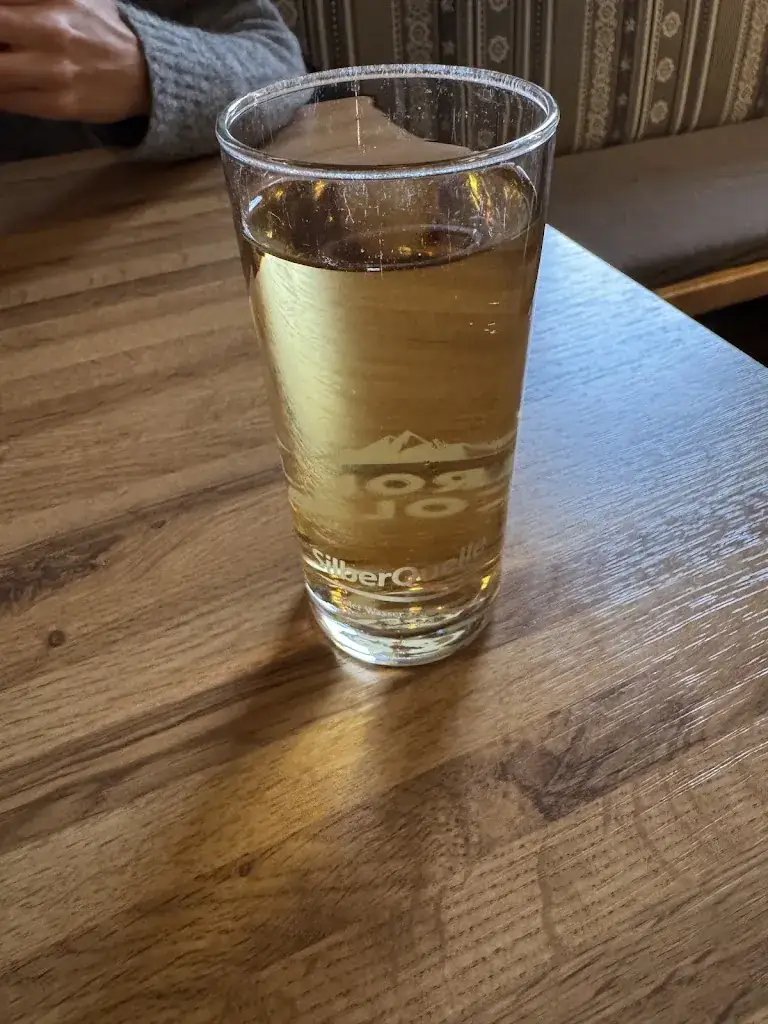 Zach Hose_Restaurant See-Eck_Nassereith_review