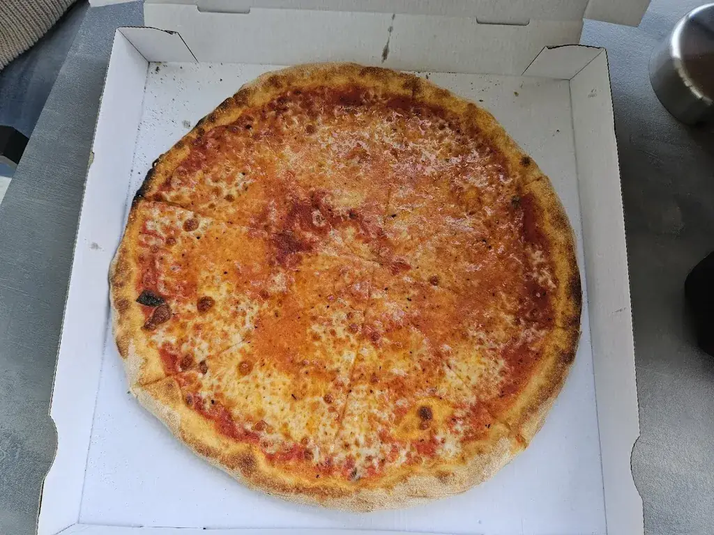 Pizzeria Ferrari_Niederau_slider_image_2