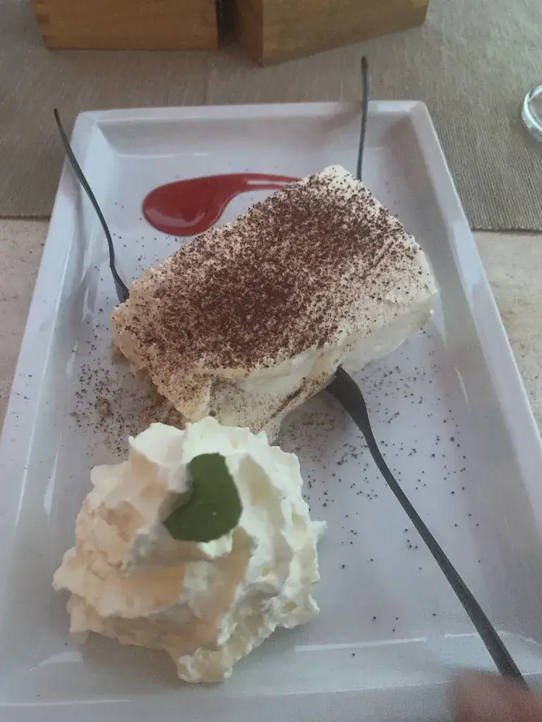 M J_Trattoria la Piscina_Niederndorf_avis