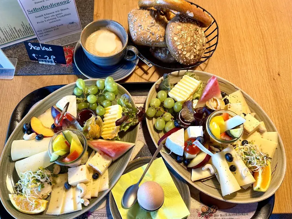 Susanne D_Sebi Alm_Niederndorf_avis