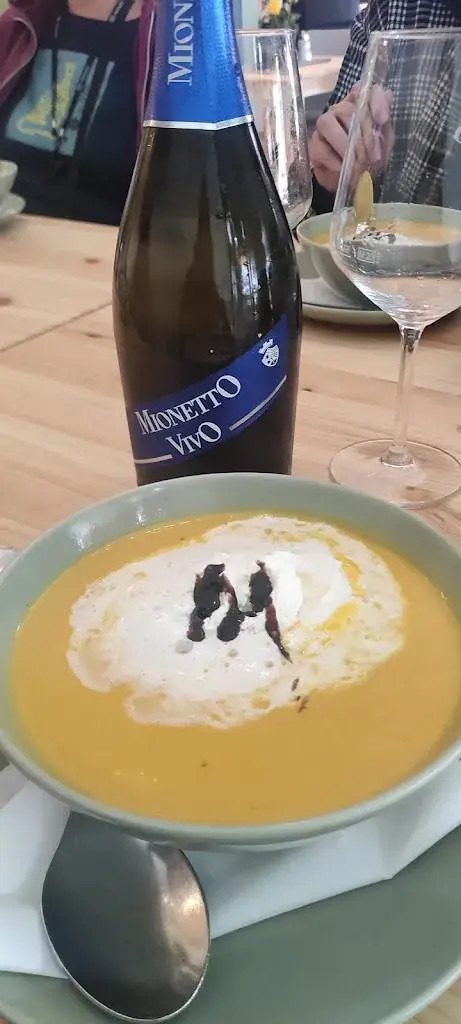 Maria Kireev_La Piazzetta_Niederndorf_recensione