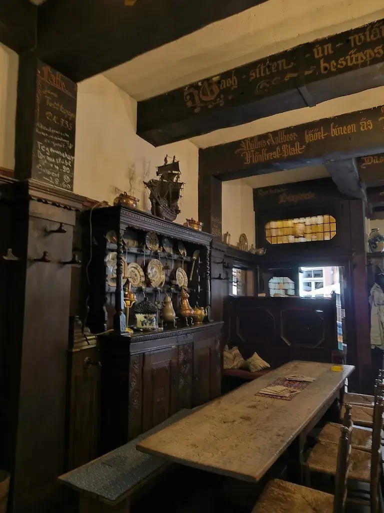 onsiri netisak_Gaststätte Pinkus Müller_Münster_avis