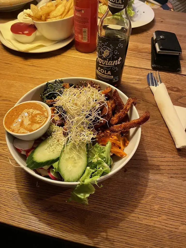 Nicholas Delkeskamp_Krawummel - different dining_Münster_review