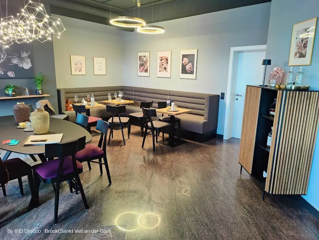 Taupe Genussbar_Brückl_slider_image_3