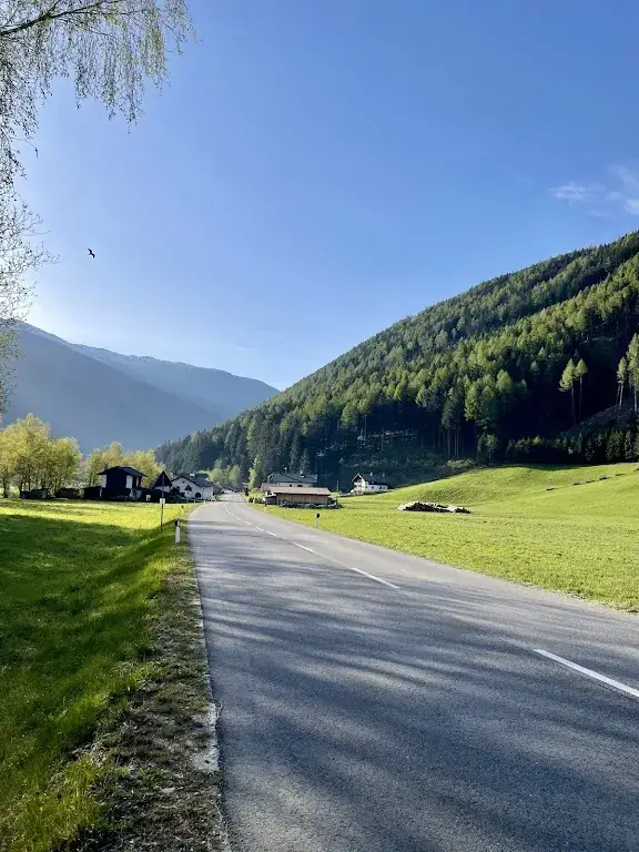 Michal Fikus _Hotel Erna_Obernberg am Brenner_review