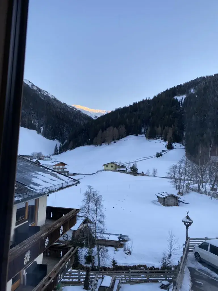 Ted Rees_Almi's Berghotel Wipptal, Tirol_Obernberg am Brenner_review