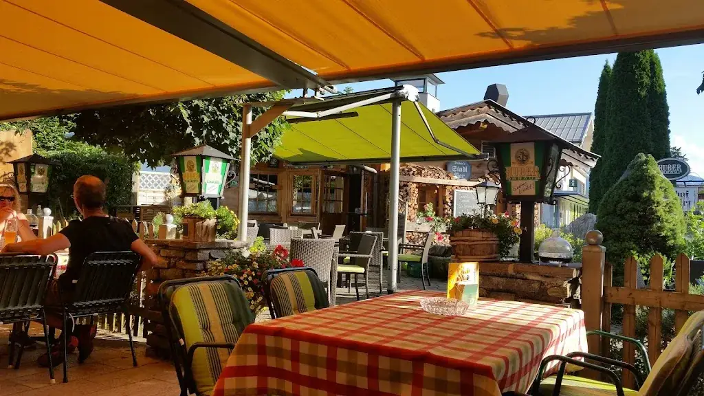 Gasthaus Dorfwirt ristorante a Oberndorf in Tirol