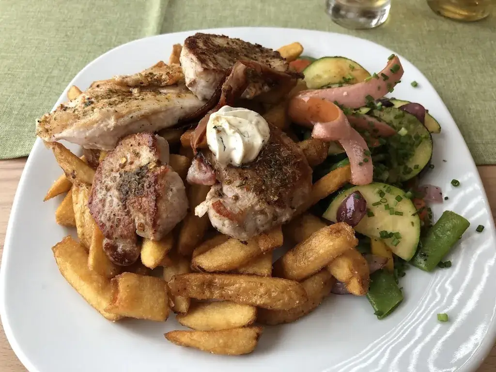 Viktor Gerz_Gasthof Bergheim_Oberperfuss_recensione