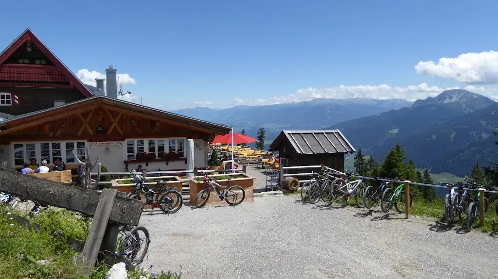 Rosskogelhütte_Oberperfuss_slider_image_1