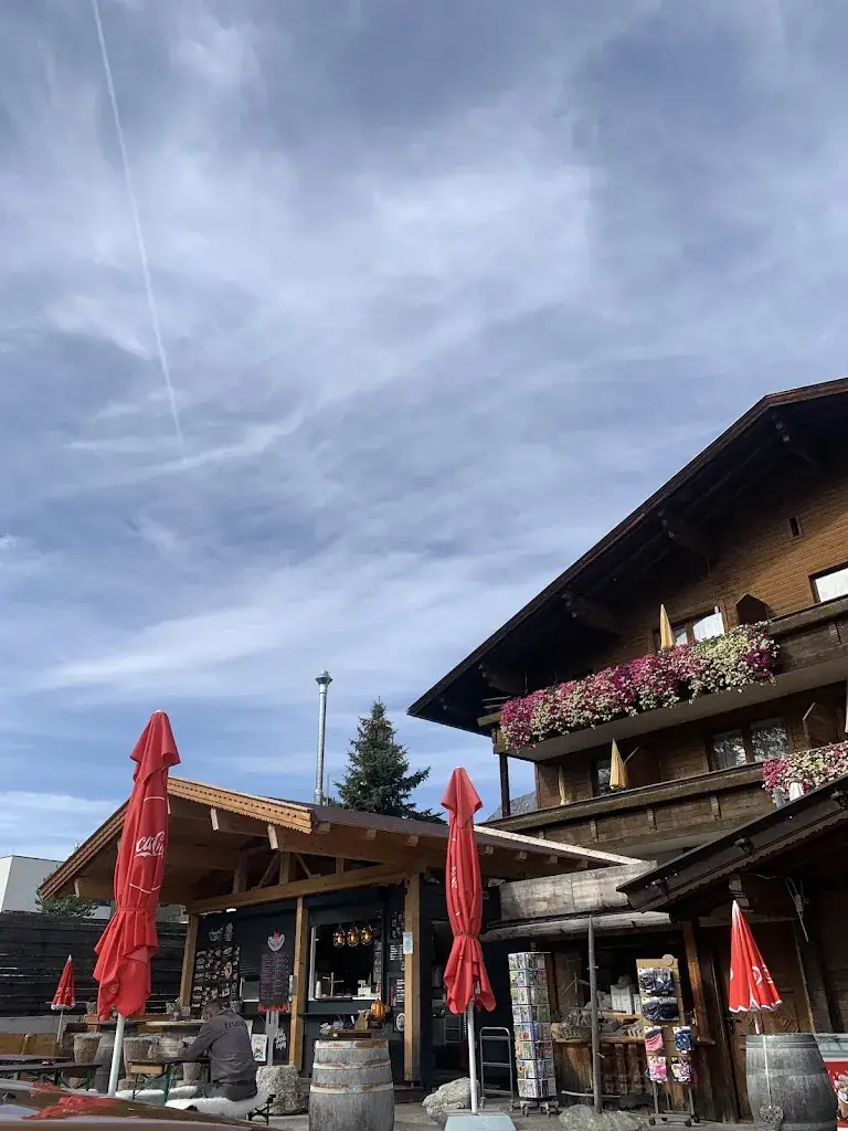 Zeno Schaekers_Wurscht & Durscht_Obsteig_review