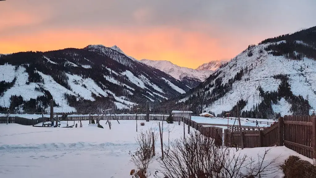 Ana Tomšić_Almfamilyhotel Scherer_Obertilliach_avis