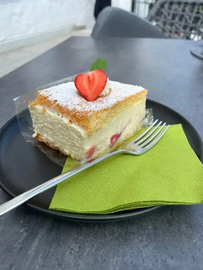 Cafè Weiler_Obertilliach_slider_image_2