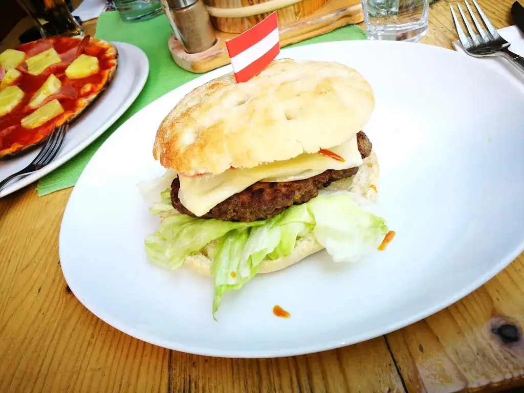 Menu_Madre's Restaurant & Bar_Ötztal-Bahnhof_image_2