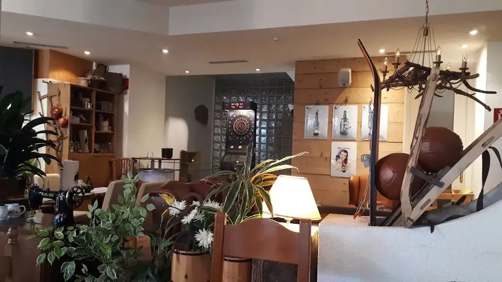 Okan Bostan_Madre's Restaurant & Bar_Ötztal-Bahnhof_avis