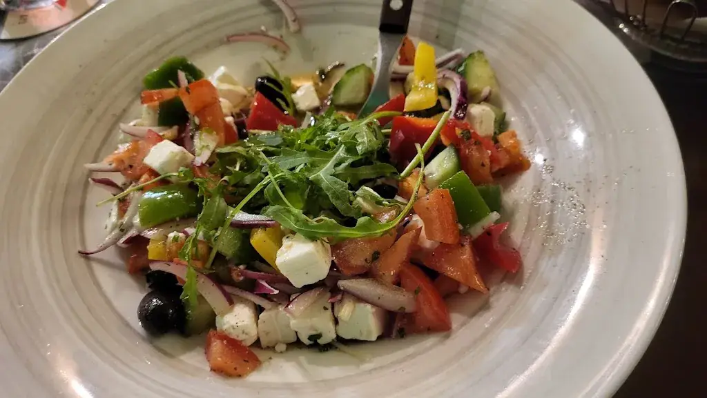 G J_Madre's Restaurant & Bar_Ötztal-Bahnhof_avis