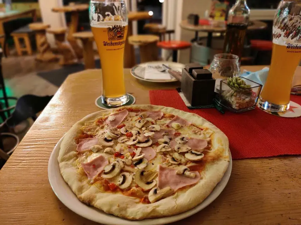 Madre's Restaurant & Bar_Ötztal-Bahnhof_slider_image_2