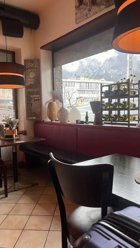 Leonardo Varella_Pizzeria Andiamo_Ötztal-Bahnhof_avis