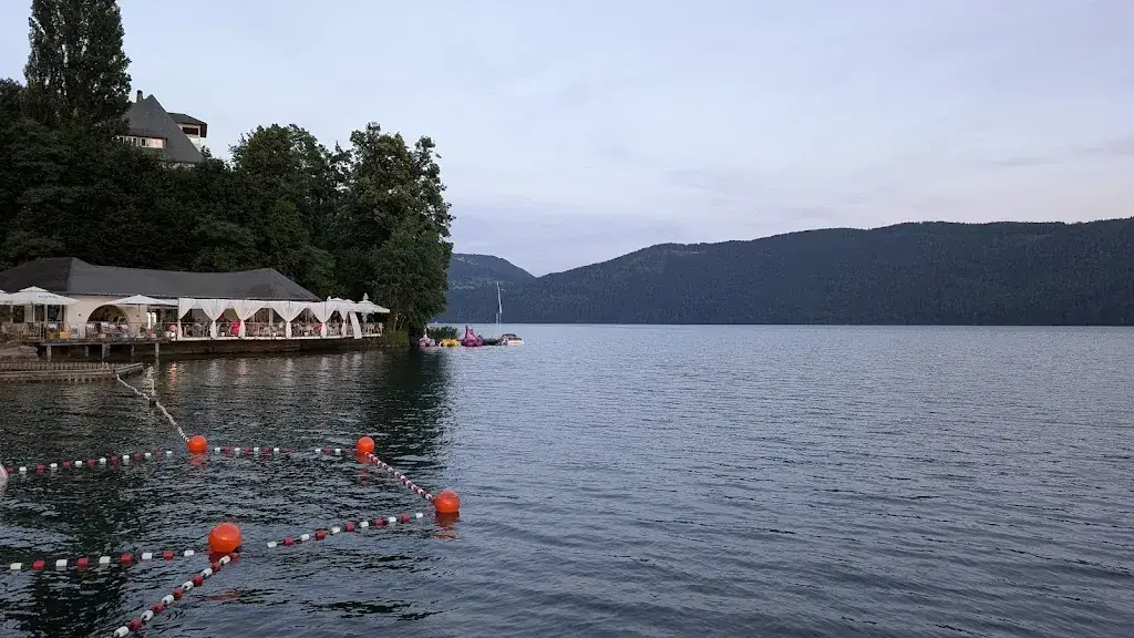 Ami Vaknin_Bootshouse Millstättersee | Restaurant & Strandbar im Strandbad Dellach am Millstättersee_Dellach_avis