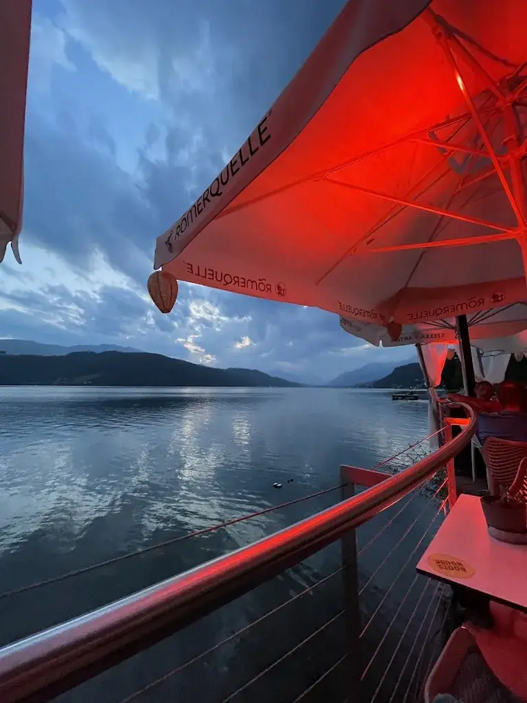 Svenja Sophie_Bootshouse Millstättersee | Restaurant & Strandbar im Strandbad Dellach am Millstättersee_Dellach_avis
