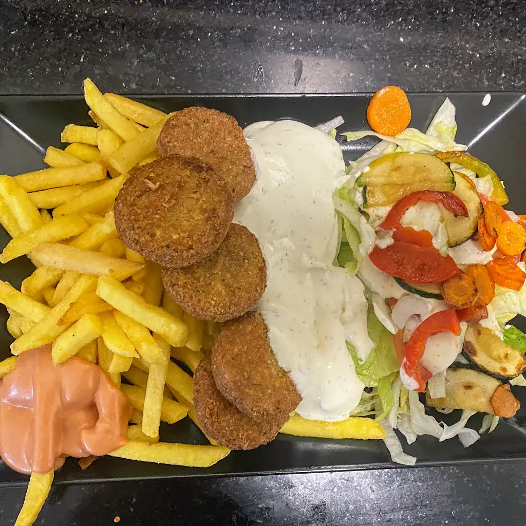 Vegas Grill - Imbiss_Ötztal-Bahnhof_slider_image_3