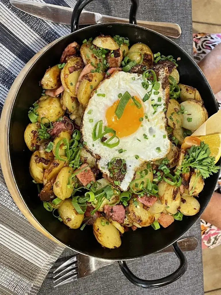 Jennifer_Gipfelstube Oetz_Ötztal-Bahnhof_Bewertung