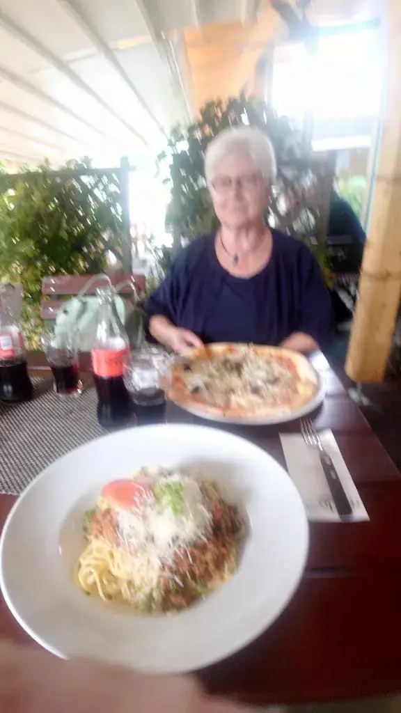 Cafe-Restaurant am Platz restaurant in Ötztal-Bahnhof