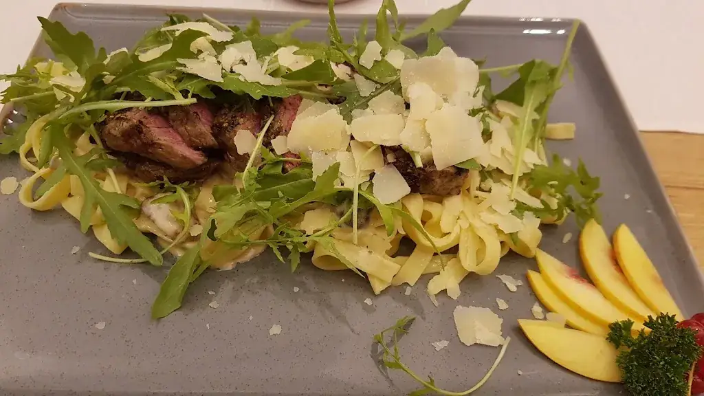 Nuchchanok Ounpongcharoensuk_Restaurant zum Kassl_Ötztal-Bahnhof_review