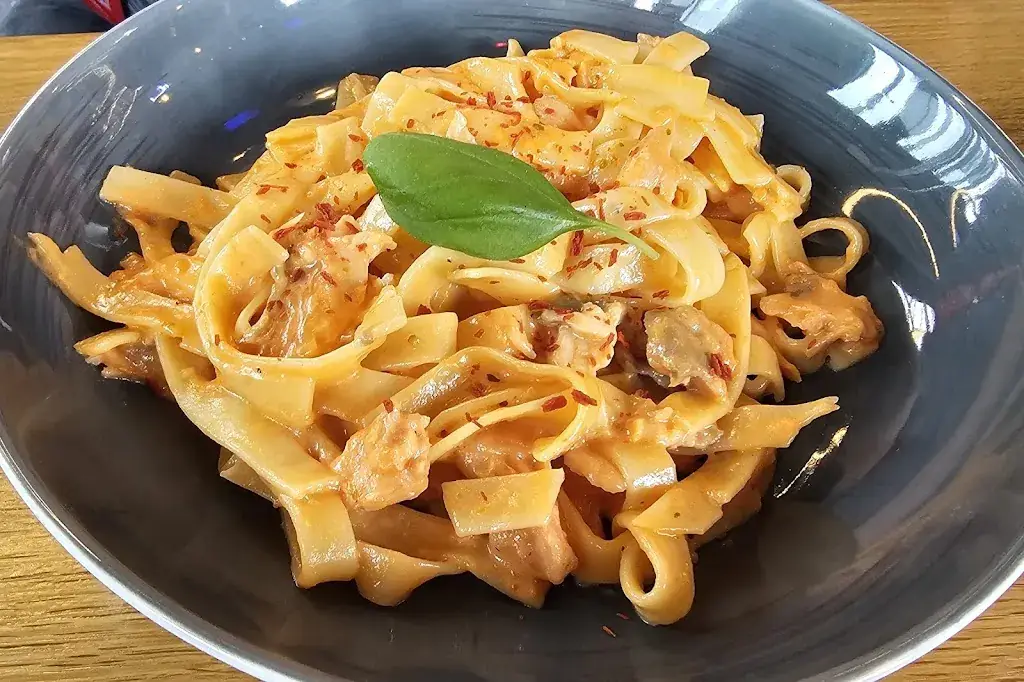 PHIJASKO_Ötztal-Bahnhof_slider_image_2