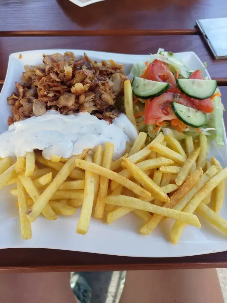 Linnea Back_Pizzeria Mamma Rosa_Ötztal-Bahnhof_recensione