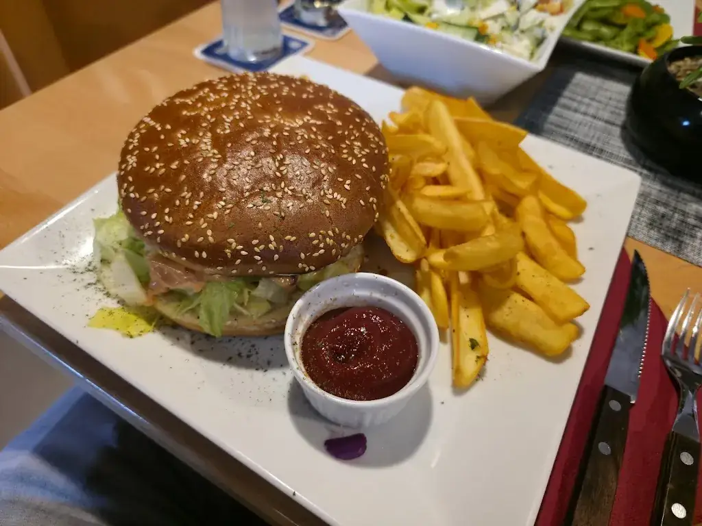 Bastian Csery_Pizzeria Mamarosa Burgauberg_Bocksdorf_review