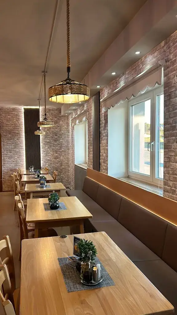 Pizzeria Mamarosa Burgauberg ristorante a Bocksdorf