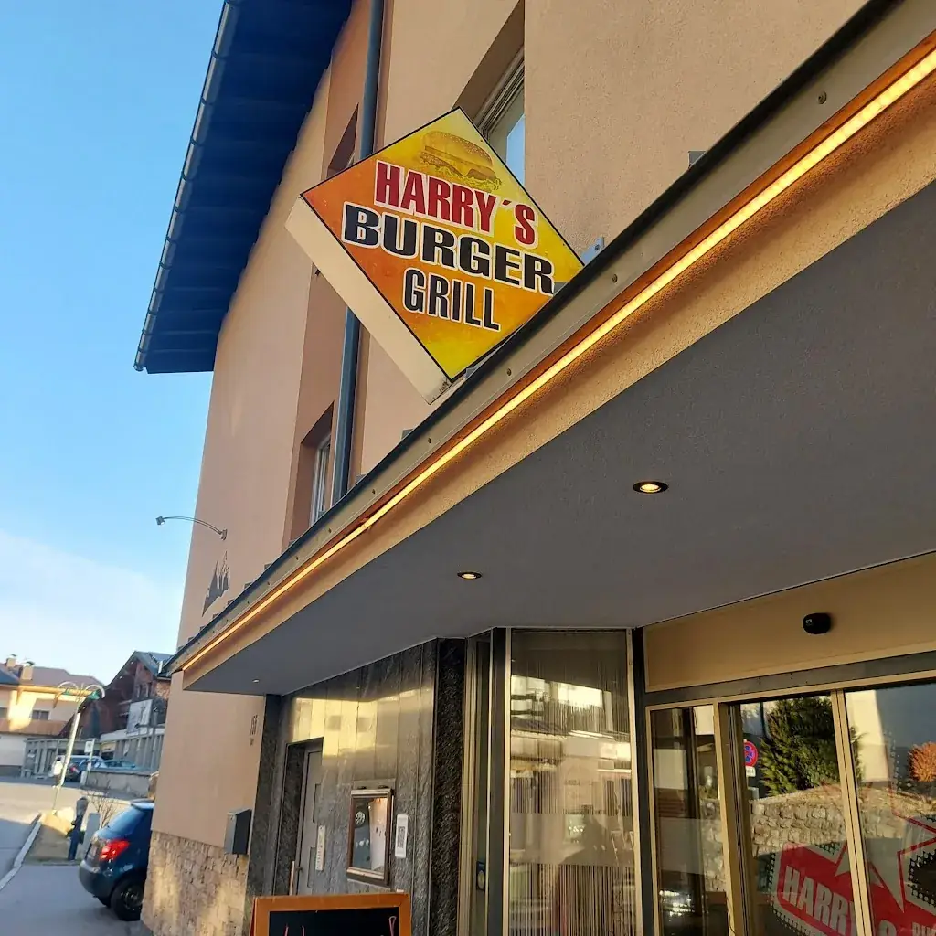 Harry's Burger & Grill ristorante a Pettneu