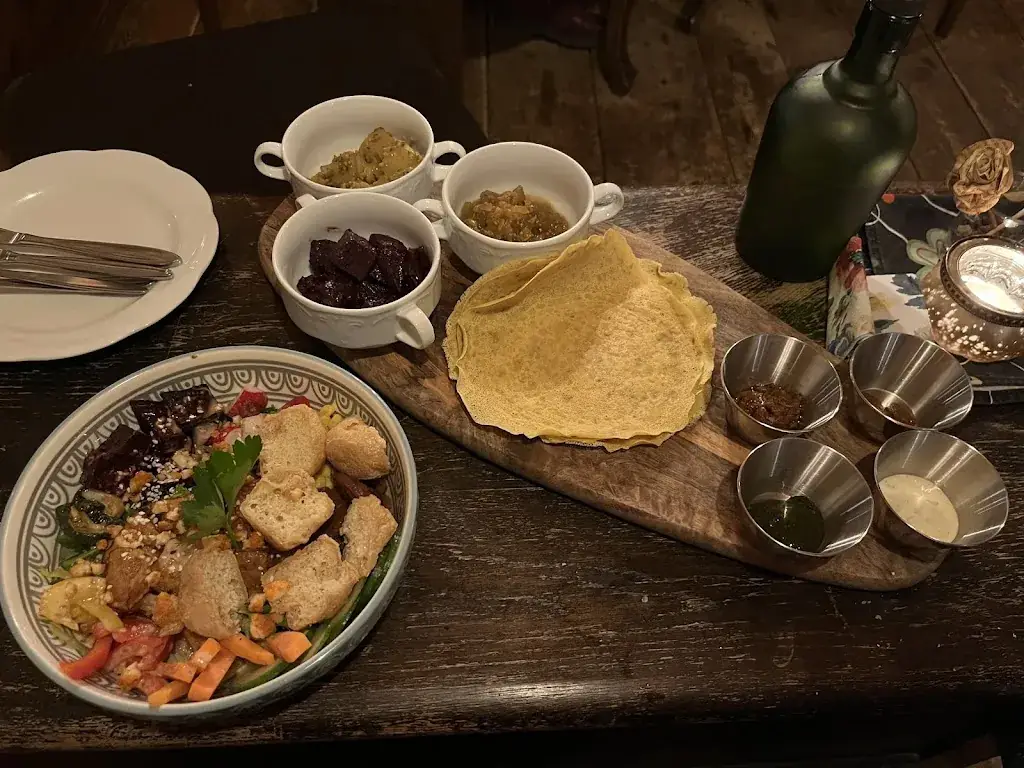 Rosie Chisholm_Arlberg Boutique Hotel-Hostel - Cafe & Eatery_Pettneu_avis