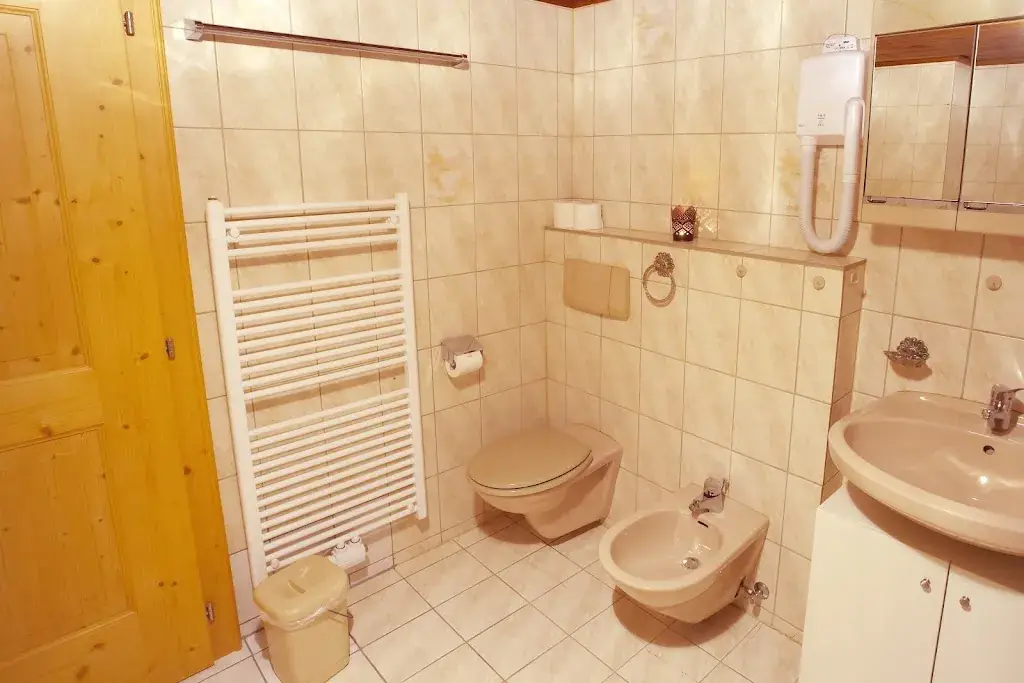 Arlberg Boutique Hotel-Hostel - Cafe & Eatery_Pettneu_slider_image_2