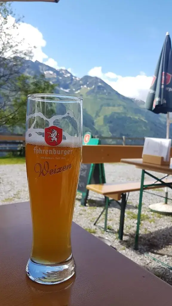 Scott Levers_Nessleralm 1610m_Pettneu_avis