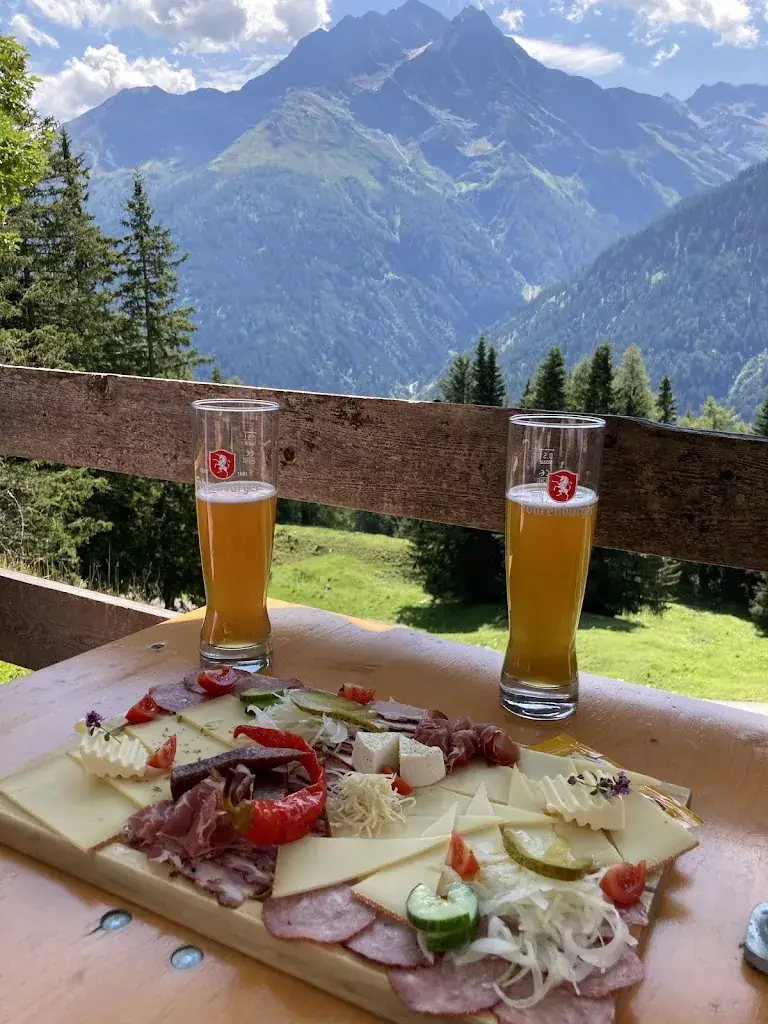 Nessleralm 1610m_Pettneu_slider_image_3