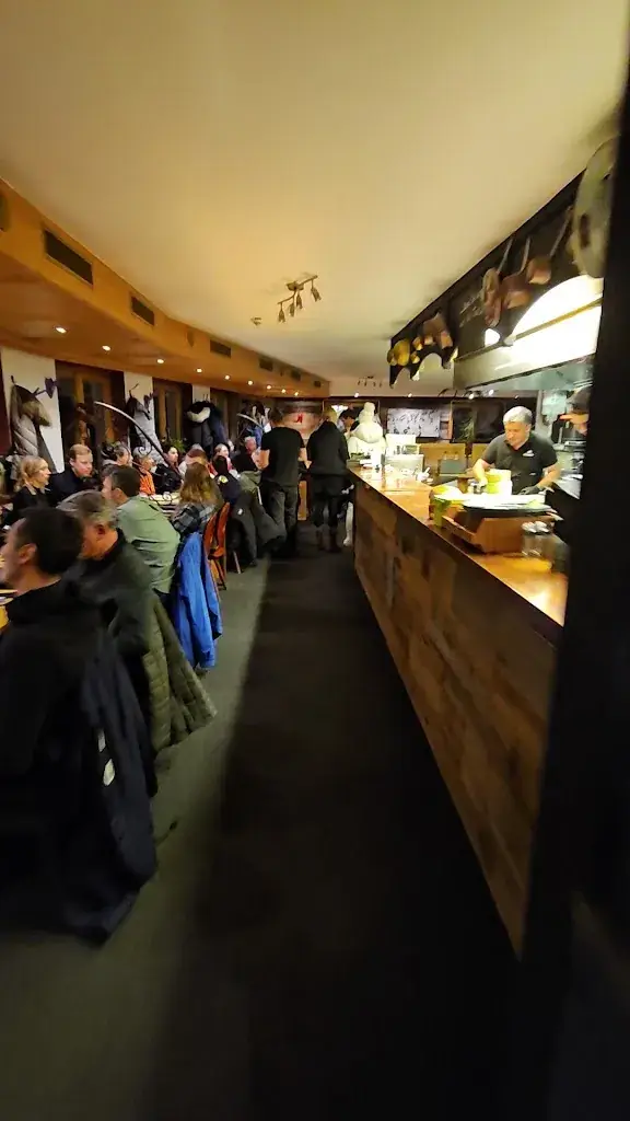 Restaurant Maximilian_Pettneu_slider_image_2