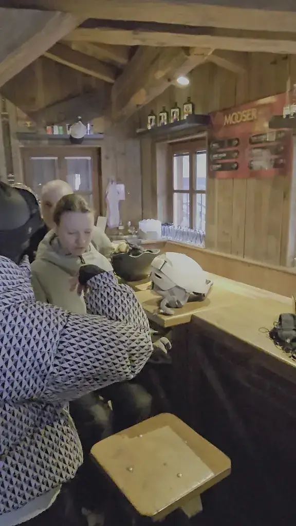 MooserWirt_Pettneu_slider_image_2