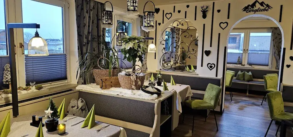 Gasthof Alpenblick_Pflach_slider_image_1