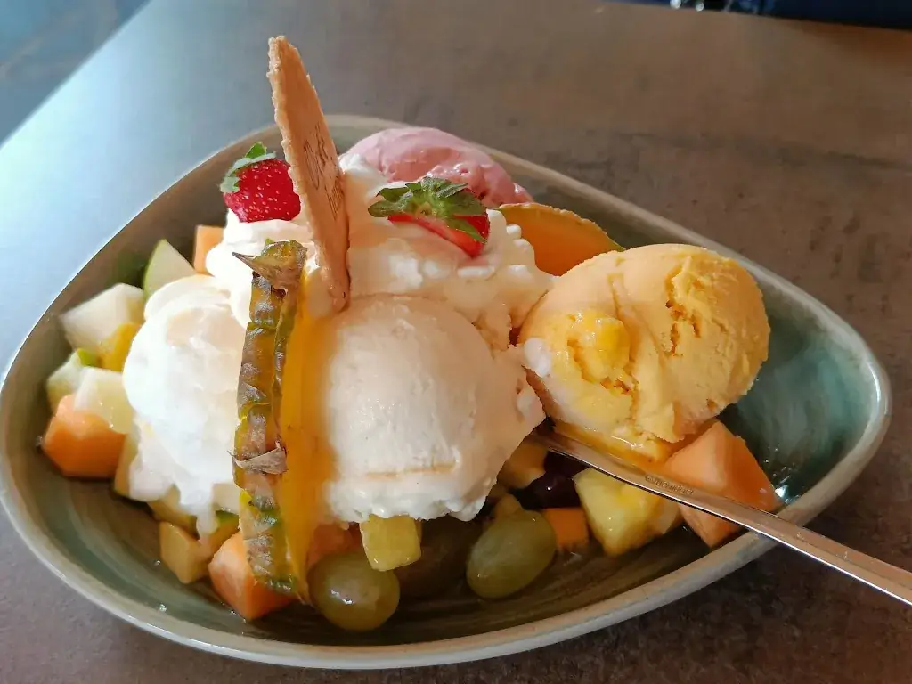 David Lesaffre_Cafe Heiner_Oetz_recensione