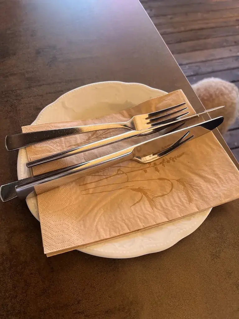 Chawn Sarter_Cafe Heiner_Oetz_recensione